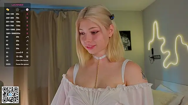 Snapshot of SibleyDurborow chatting on September 2025 04:14:02 AM SibleyDurborow online show from September 2025 04:14:02 AM