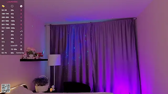 Snapshot of SibleyDurborow chatting on November 2025 04:23:01 AM SibleyDurborow online show from November 2025 04:23:01 AM