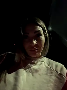 Snapshot of iSelena chatting on September 2025 01:11:01 AM iSelena online show from September 2025 01:11:01 AM