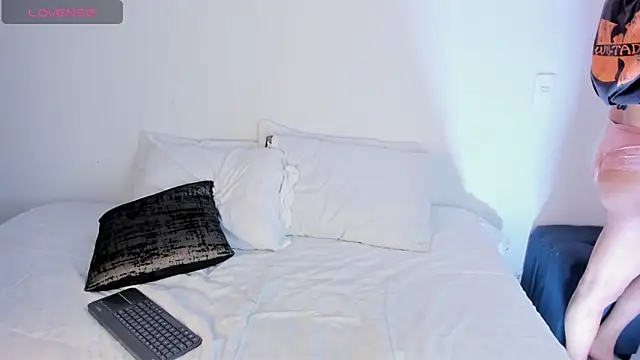 Aleexiiaa online show from September 2025 12:07:01 PM