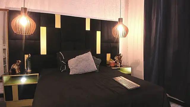 Snapshot of Lucio__Fox chatting on February 2026 12:36:01 PM Lucio Fox online show from February 2026 12:36:01 PM