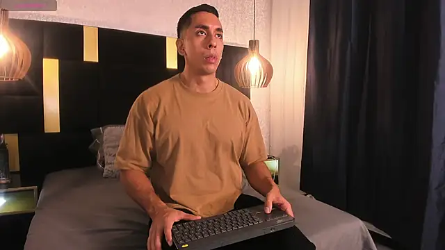 Lucio  Fox online show from May 2026 11:50:01 AM