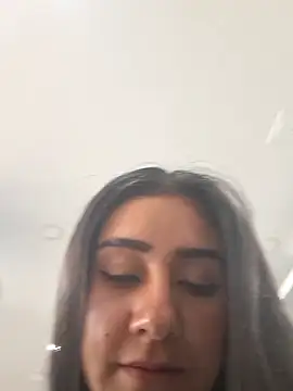 CAROLINE  07 online show from March 2026 01:40:02 PM