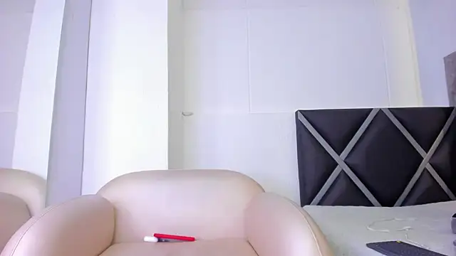  Leohot  online show from February 2026 03:28:02 AM