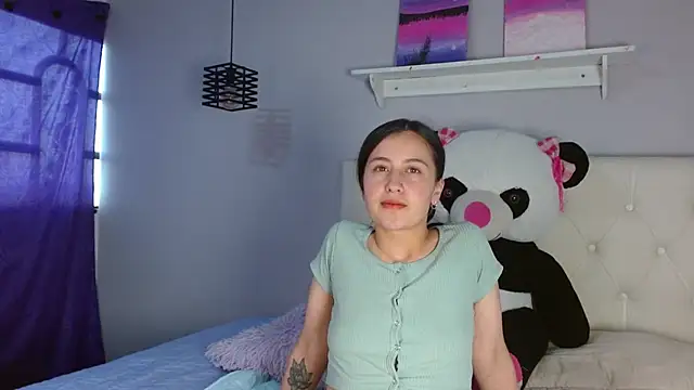 Snapshot of Zaaida_ chatting on October 2025 01:44:02 PM Zaaida online show from October 2025 01:44:02 PM