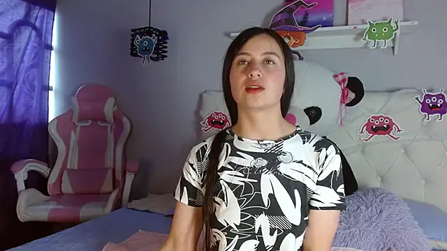 Snapshot of Zaaida_ chatting on October 2025 12:56:02 PM Zaaida online show from October 2025 12:56:02 PM