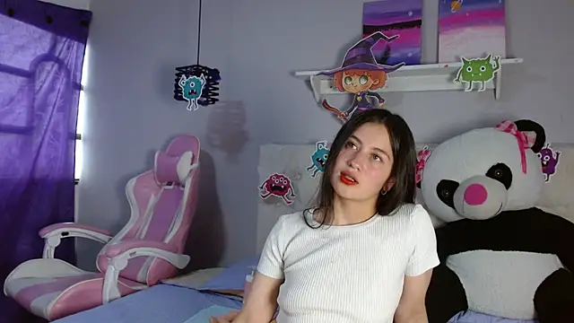 Snapshot of Zaaida_ chatting on October 2025 01:45:01 PM Zaaida online show from October 2025 01:45:01 PM