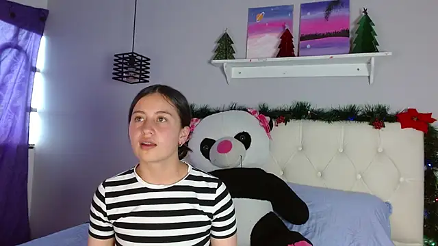 Snapshot of Zaaida_ chatting on December 2025 04:45:02 PM Zaaida online show from December 2025 04:45:02 PM