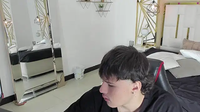 SEXYBOY VC online show from October 2025 01:11:02 PM