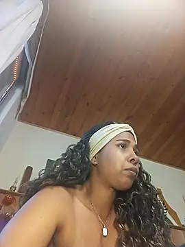 IVONNE COLLINS33 online show from December 2025 10:39:02 PM