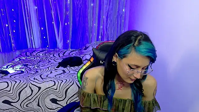 Blazing Haze online show from April 2026 01:55:01 AM