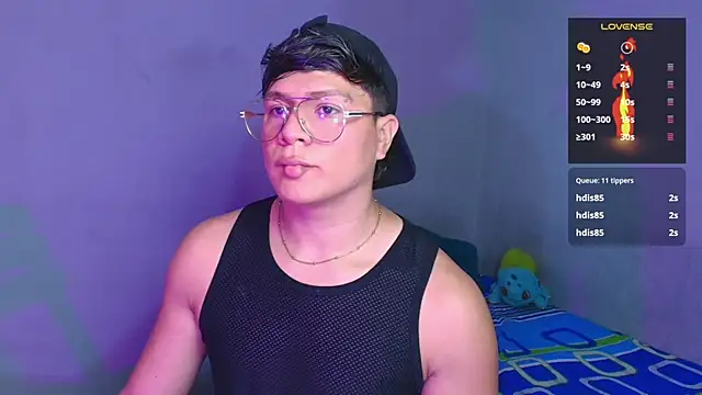 Snapshot of Alejandro_Vt chatting on December 2025 01:57:02 AM Alejandro Vt online show from December 2025 01:57:02 AM