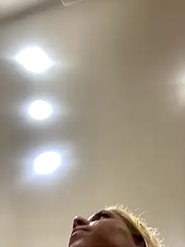 Snapshot of Bruna551 chatting on November 2025 08:07:02 PM Bruna551 online show from November 2025 08:07:02 PM