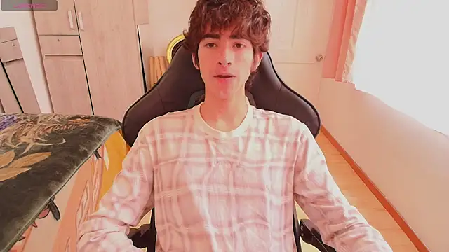 Snapshot of Nude_Boy18 chatting on September 2025 03:23:02 PM Nude Boy18 online show from September 2025 03:23:02 PM