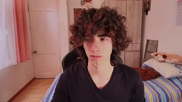 Nude Boy18 online show from March 2026 09:30:02 PM