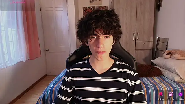 Nude Boy18 online show from April 2026 08:58:02 PM