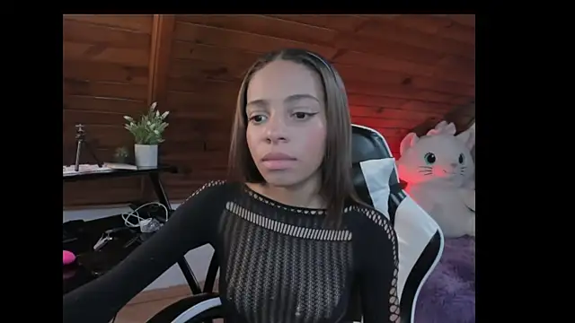 Snapshot of yumi_hanna chatting on December 2025 09:20:02 PM yumi hanna online show from December 2025 09:20:02 PM