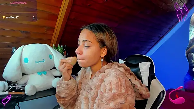 Snapshot of yumi_hanna chatting on January 2026 12:13:02 AM yumi hanna online show from January 2026 12:13:02 AM