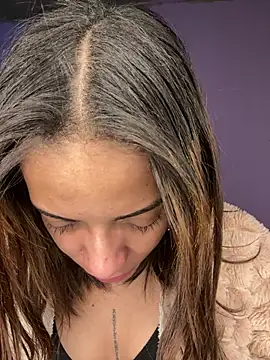 Snapshot of yumi_hanna chatting on February 2026 04:09:01 AM yumi hanna online show from February 2026 04:09:01 AM