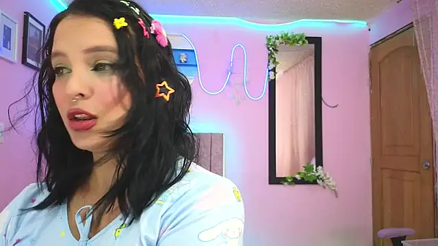 Snapshot of MiSofialeal chatting on October 2025 03:47:02 PM MiSofialeal online show from October 2025 03:47:02 PM