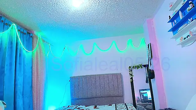 MiSofialeal online show from May 2026 03:08:02 PM