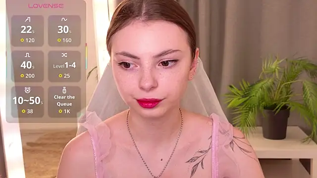 Snapshot of PhantomLace chatting on October 2025 01:30:01 PM PhantomLace online show from October 2025 01:30:01 PM