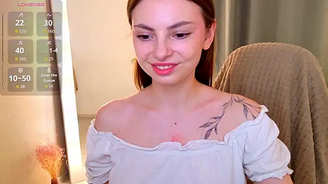 Snapshot of PhantomLace chatting on October 2025 01:42:01 PM PhantomLace online show from October 2025 01:42:01 PM