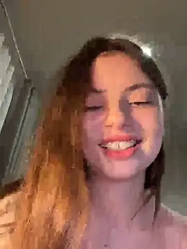 Snapshot of PhantomLace chatting on October 2025 09:48:01 PM PhantomLace online show from October 2025 09:48:01 PM