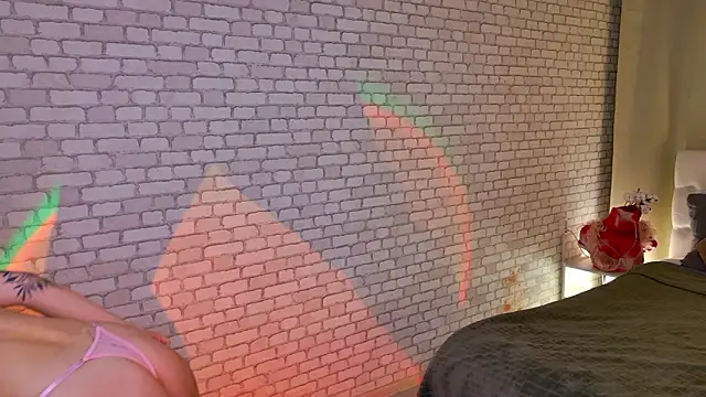 Snapshot of PhantomLace chatting on February 2026 09:32:01 PM PhantomLace online show from February 2026 09:32:01 PM