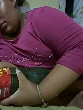 Snapshot of chubbybbw18 chatting on December 2025 11:37:01 AM chubbybbw18 online show from December 2025 11:37:01 AM