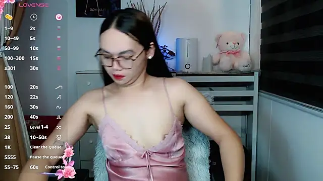 Snapshot of _Jenniyah_ chatting on November 2025 01:04:02 AM Jenniyah online show from November 2025 01:04:02 AM