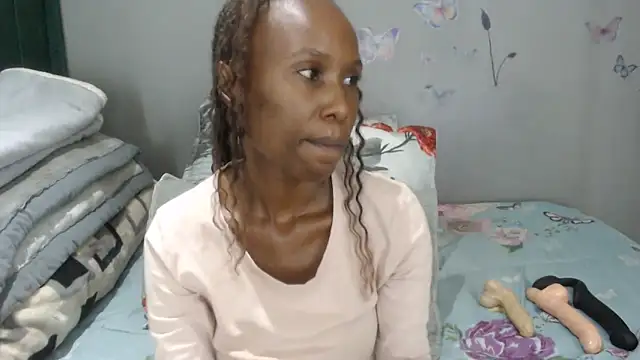 Snapshot of blueyXxX chatting on September 2025 01:15:01 PM blueyXxX online show from September 2025 01:15:01 PM