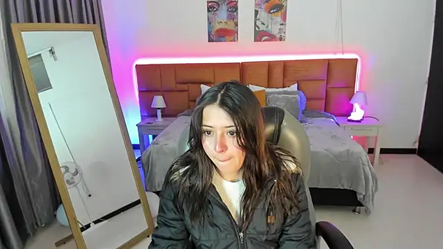 Snapshot of Catti_Brie chatting on April 2026 11:24:02 AM Catti Brie online show from April 2026 11:24:02 AM