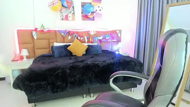 Catti Brie online show from July 2026 11:37:02 AM