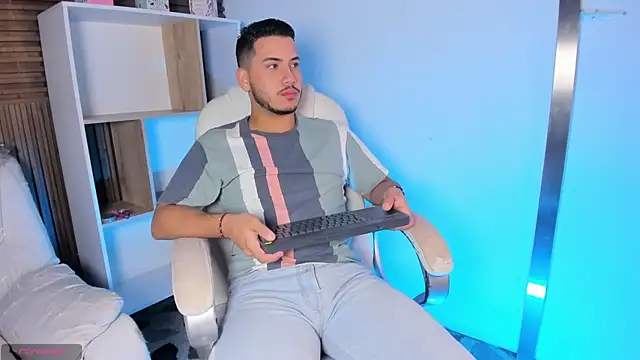 Axel grey  online show from September 2025 12:20:01 PM