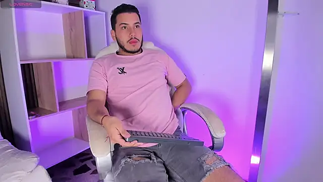 Axel grey  online show from October 2025 12:27:01 PM