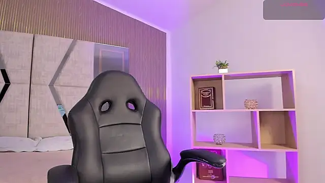 Axel grey  online show from March 2026 12:33:02 PM