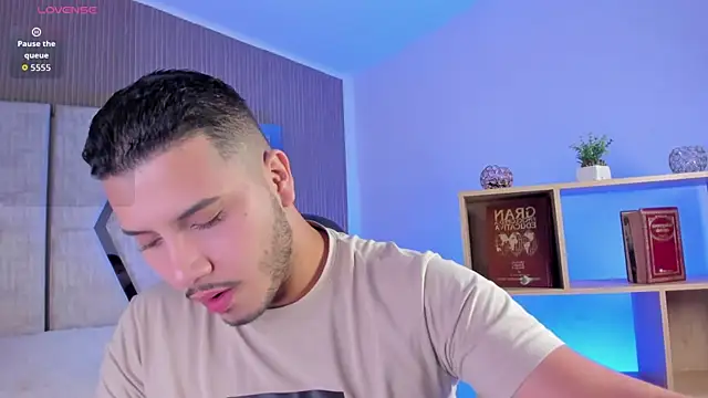 Snapshot of Axel_grey_ chatting on April 2026 12:51:02 PM Axel grey online show from April 2026 12:51:02 PM