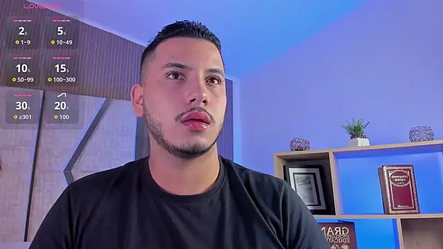 Snapshot of Axel_grey_ chatting on April 2026 12:40:01 PM Axel grey online show from April 2026 12:40:01 PM