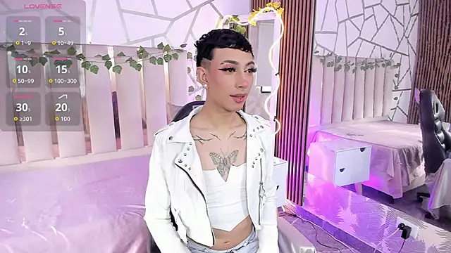 CYRUS TAY online show from June 2026 07:50:01 PM