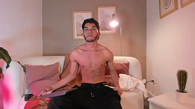 Tylerffoxx online show from May 2026 09:31:02 PM