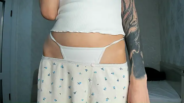 Snapshot of Amy_Loveme chatting on October 2025 03:37:02 AM Amy Loveme online show from October 2025 03:37:02 AM