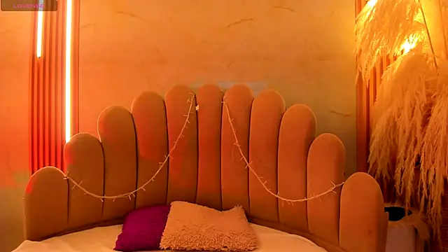 lanarios online show from October 2025 04:37:02 AM