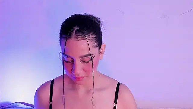 Megan Luxe online show from February 2026 04:57:02 AM