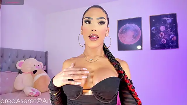 Snapshot of cinnamonsex__ chatting on October 2025 08:09:02 AM cinnamonsex online show from October 2025 08:09:02 AM