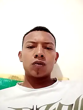 Snapshot of Tripido420 chatting on February 2026 03:12:01 PM Tripido420 online show from February 2026 03:12:01 PM