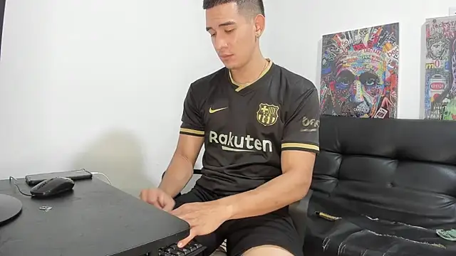 Mike3Xxx online show from October 2025 01:22:01 AM