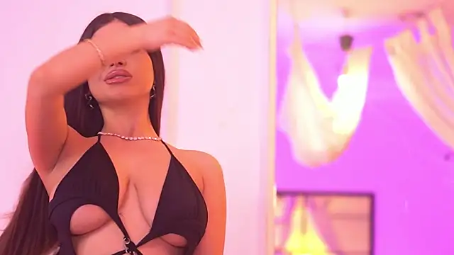 BellaNoirre online show from January 2026 06:20:01 PM