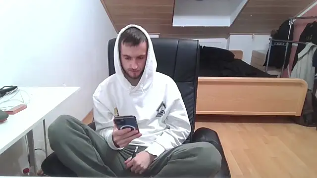 Snapshot of Bez3ybik chatting on October 2025 05:25:02 PM Bez3ybik online show from October 2025 05:25:02 PM