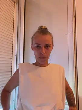 BrumeLove online show from July 2026 10:32:01 AM